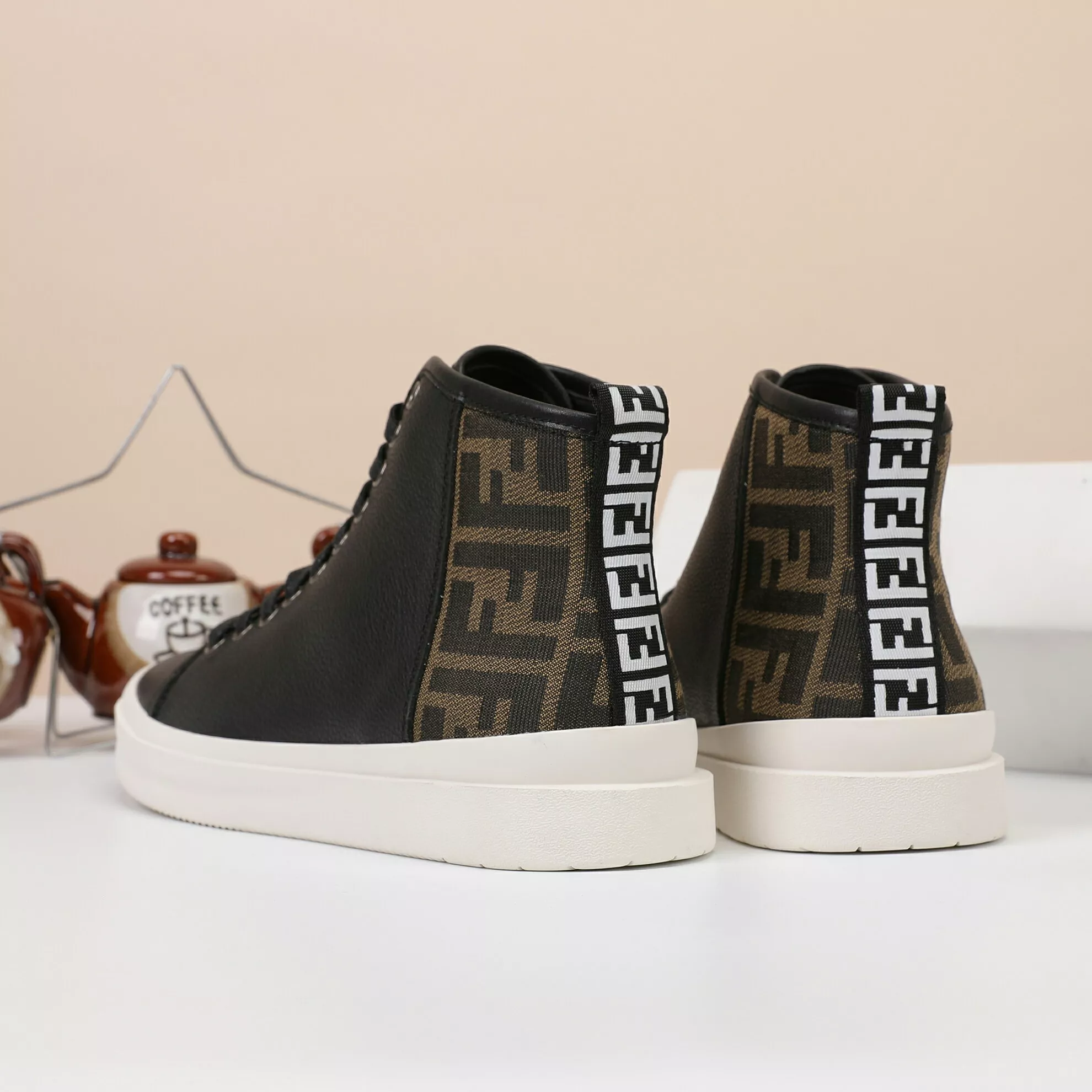 fendi high tops decontractees chaussures pour homme s_12740374